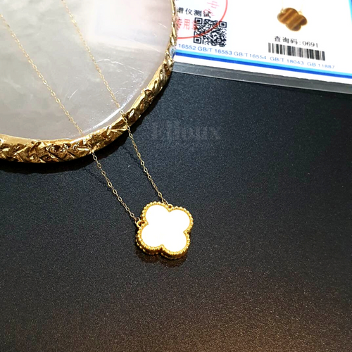 18k Gold VCA Center Necklace 15mm White