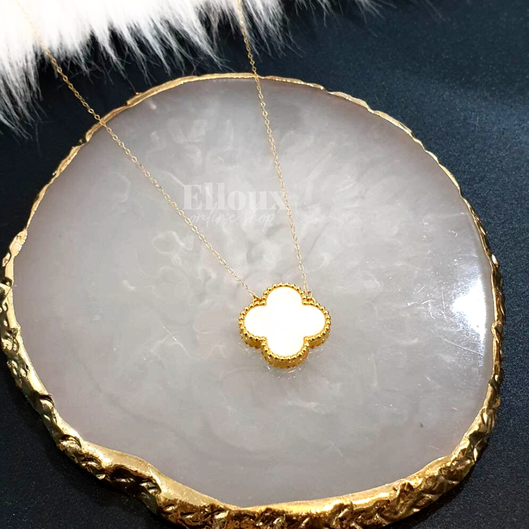 18k Gold VCA Center Necklace 15mm White